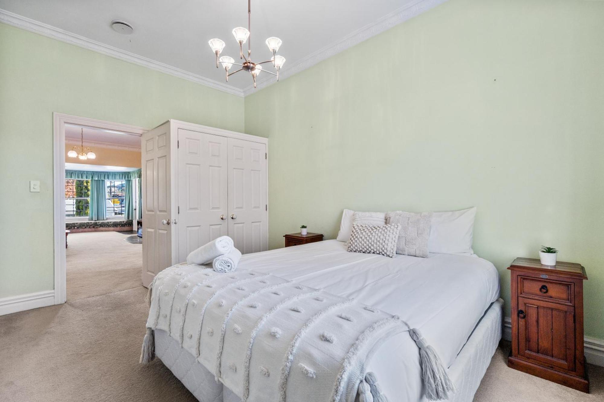 Tasman Holiday Parks Піктон Екстер'єр фото A bedroom