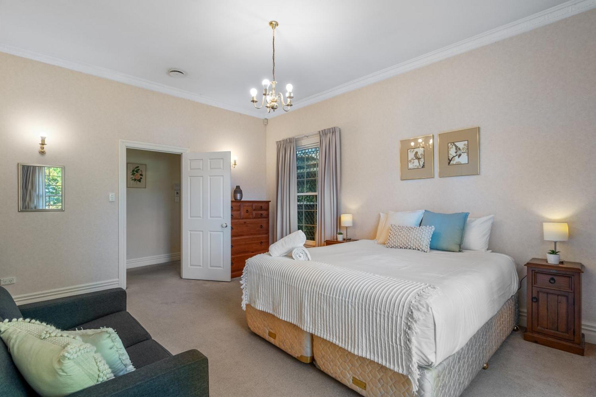Tasman Holiday Parks Піктон Екстер'єр фото The master bedroom