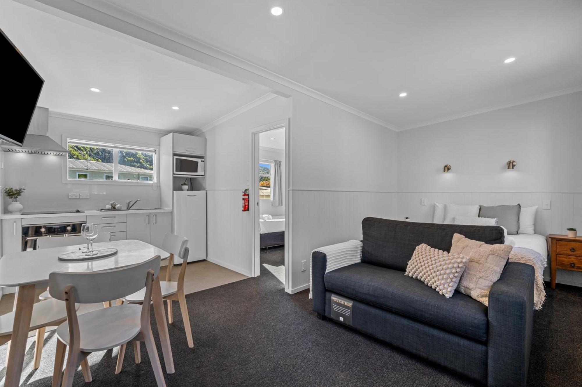 Tasman Holiday Parks Піктон Екстер'єр фото A typical studio apartment
