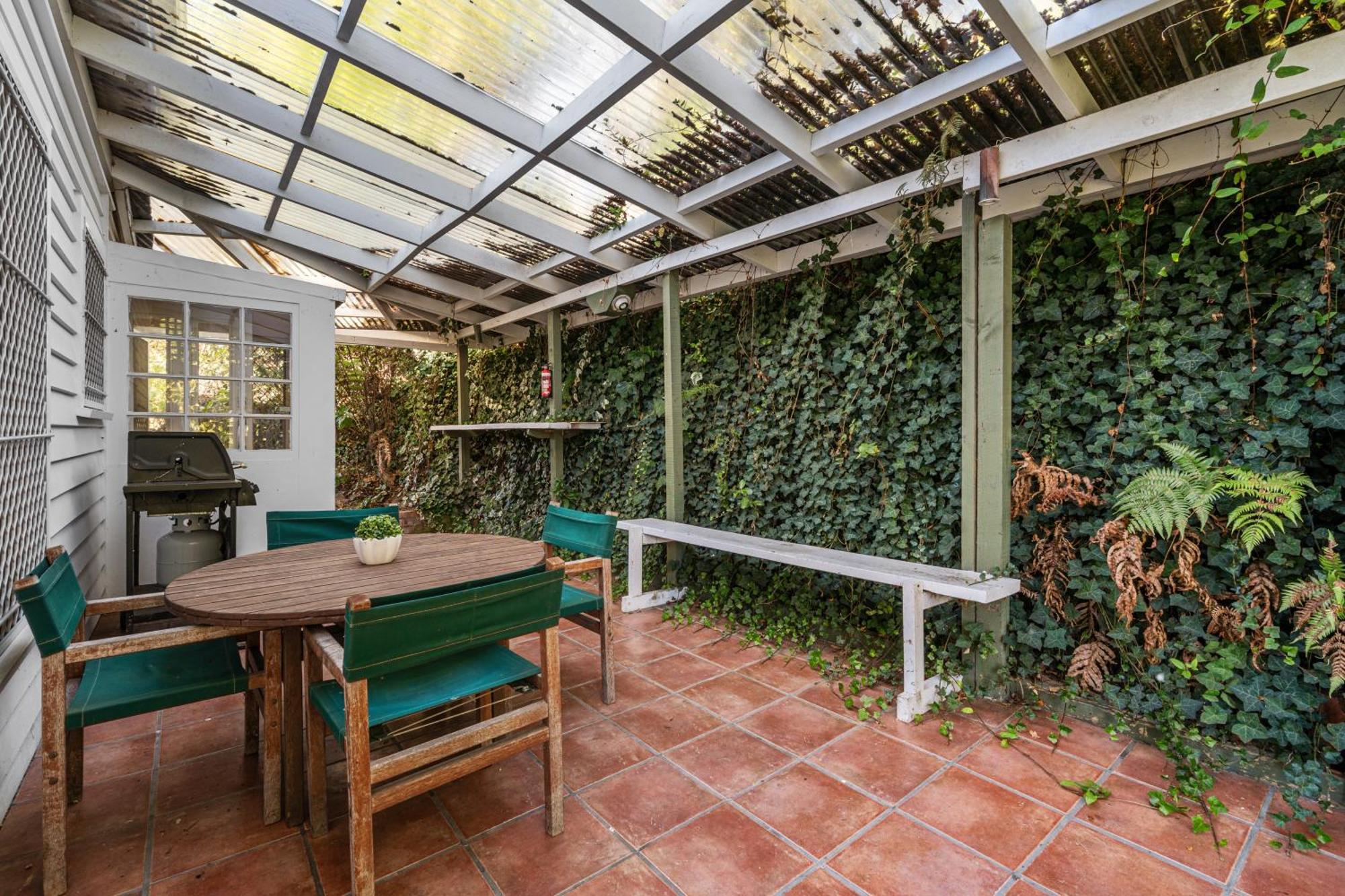 Tasman Holiday Parks Піктон Екстер'єр фото The courtyard at the house